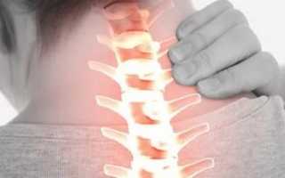 Сильно болит шея с правой стороны сзади и отдает в голову что делать