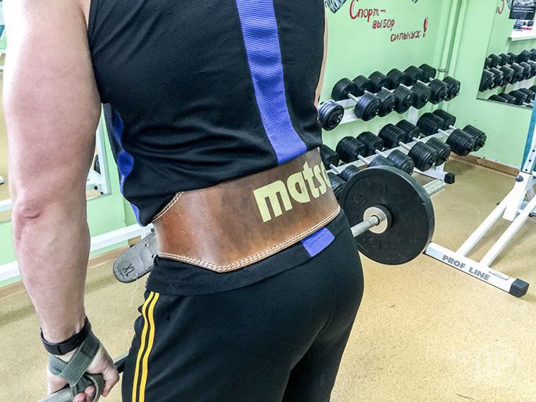 Неудачно нагнулся болит спина