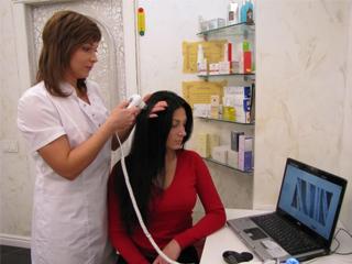 Кожа головы у корней болит