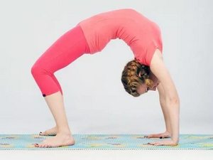 Как делать зарядку для спины по утрам когда болит