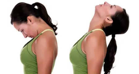 При наклоне головы болит в районе лопатки